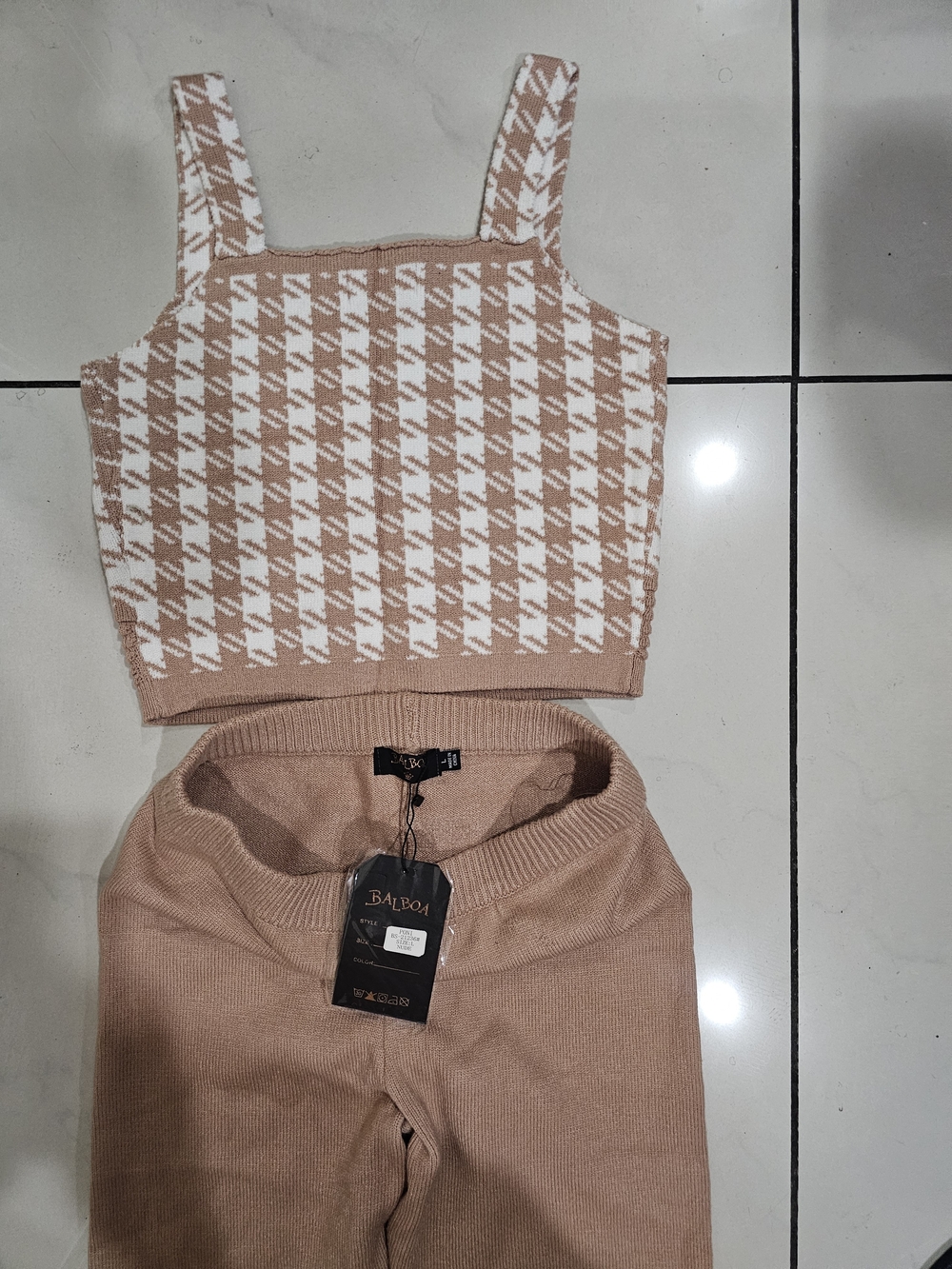 Taupe & White Houndstooth Knit Crop Tank
